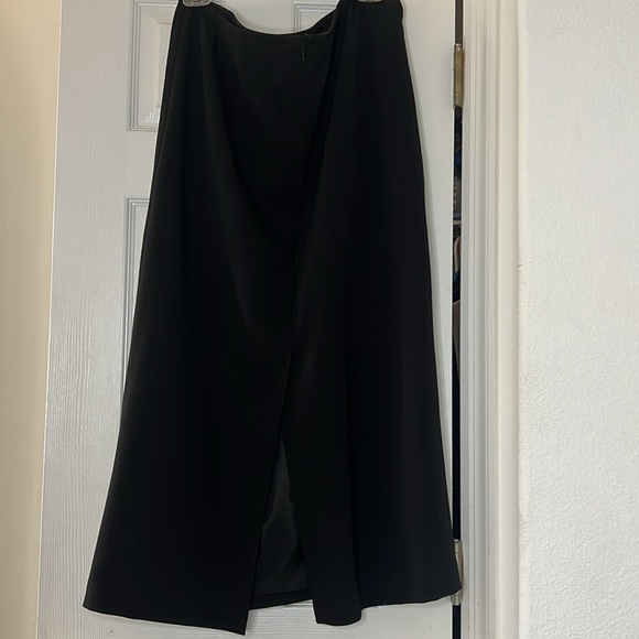 KASPER SKIRT - Picture 2 of 3